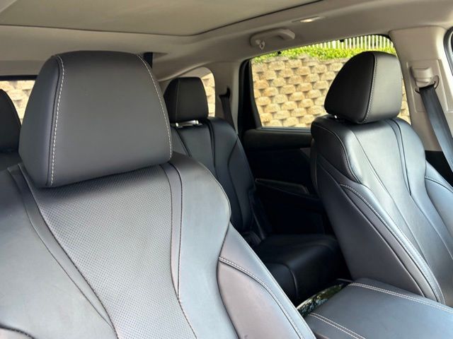used 2023 Acura MDX car, priced at $41,999