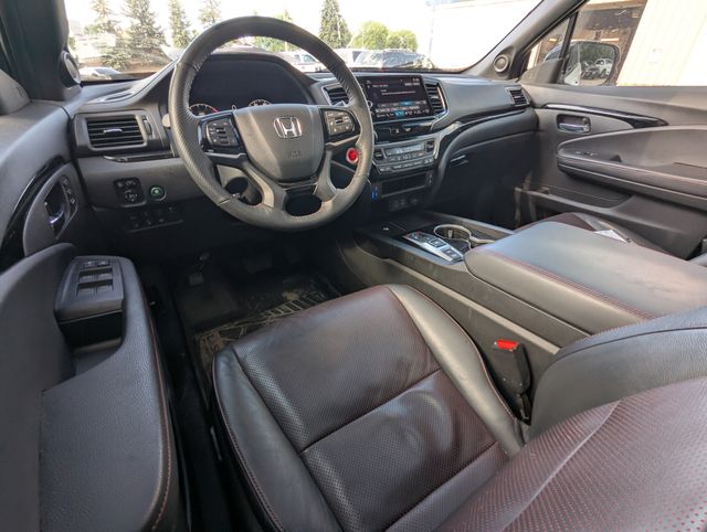 2025 White Honda Ridgeline Black Edition AWD Truck