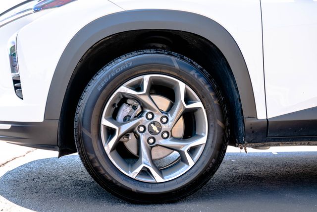 Used 2024 Chevrolet Trax SUV
