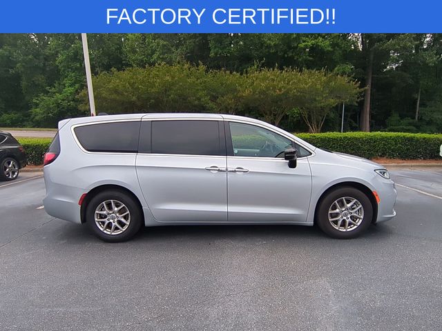 Used 2024 Silver Chrysler Touring L image 6