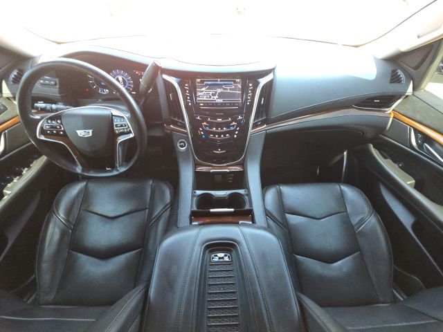 2019 Cadillac Escalade Luxury:44868B