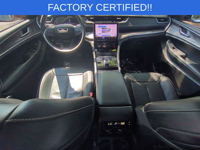Used 2023 Silver Jeep Limited image 34