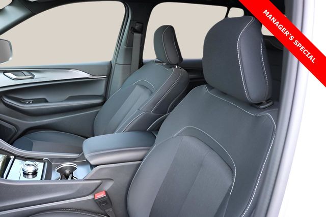 New Car 2025 Jeep Grand Cherokee  Laredo X For Sale Under $35,000 In Austin, Texas