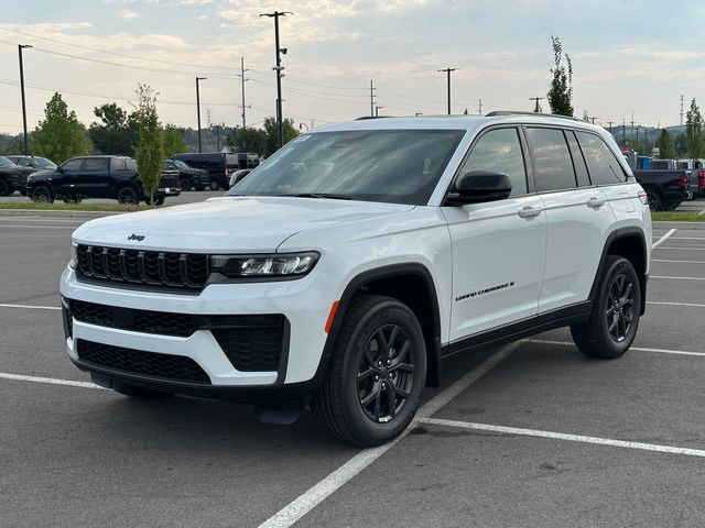 New 2027 White Jeep Altitude image 3