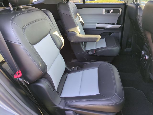 Used 2022 Gray Ford XLT image 33