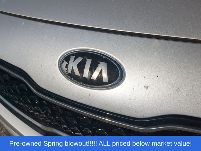 Used 2017 Silver Kia EX image 9