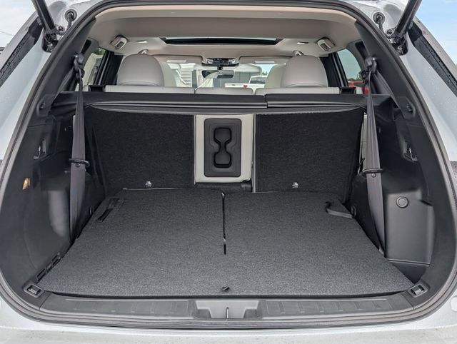 New 2025 White Mitsubishi SE image 28