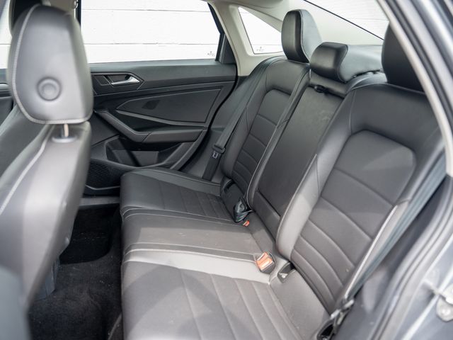 Certified Used 2024  Volkswagen 1.5T SE image 18