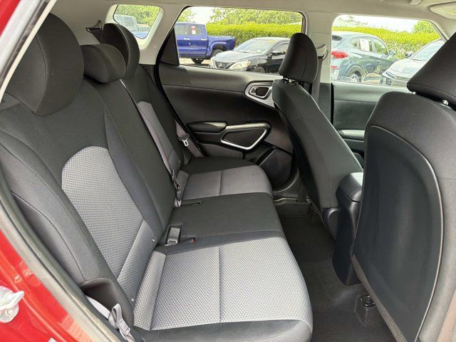 2024 Kia Soul LX - Photo 20