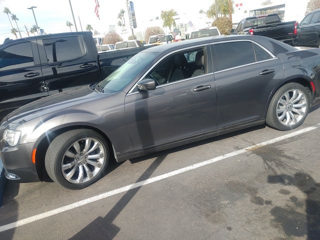 2018 Chrysler 300 Touring 9