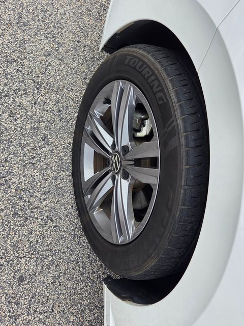 Used 2022 White Volkswagen 1.5T SE image 15