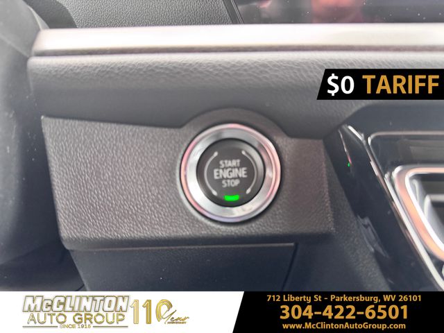 2025 Mosaic Black Metallic Chevrolet Traverse LT AWD SUV