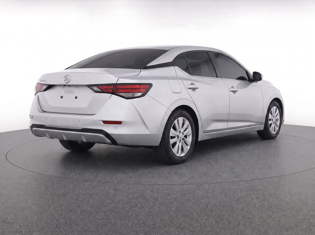 Used 2023 Silver Nissan S image 5