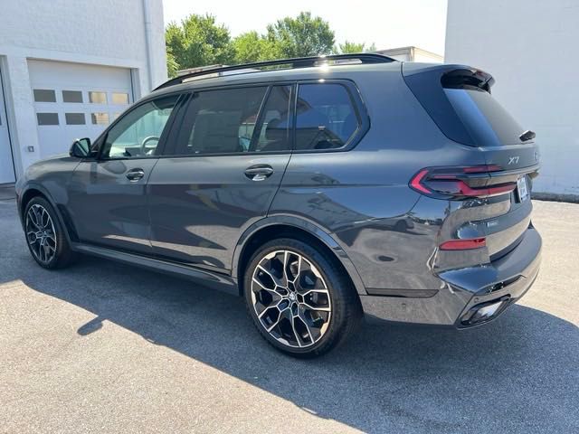 2025 BMW X7 xDrive40i 3