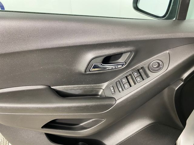 2022 Chevrolet Trax LT photo