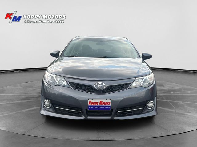 2014 Toyota Camry SE Sport - Magnetic Gray Metallic exterior view 8