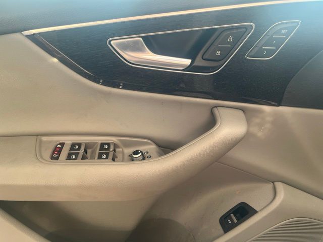 2021 Audi Q7 55 Premium Plus - 11