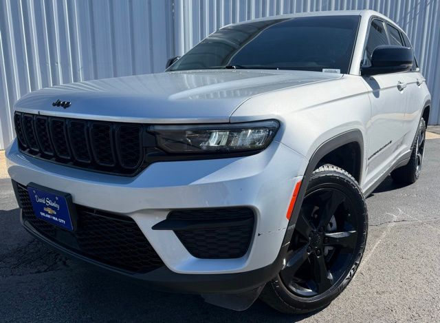used 2023 Jeep Grand Cherokee car, priced at $29,788