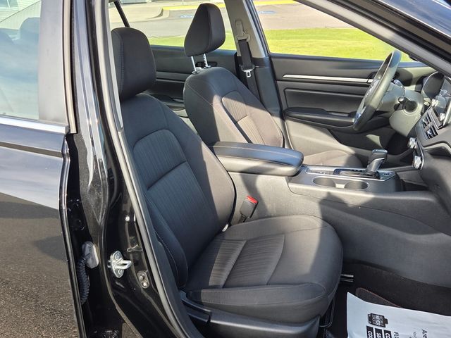 Used 2022 Nissan Altima Sedan