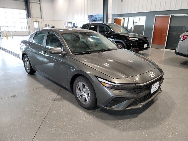 Amazon Gray 2024 Hyundai Elantra Sedan Front-Wheel Drive Continuously Variable Transmission