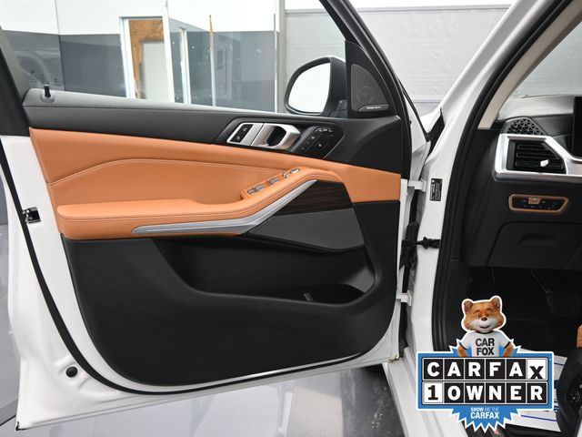 2023 BMW X7 xDrive40i photo