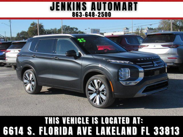 Gray 2025 Mitsubishi Outlander SUV / Crossover Front-Wheel Drive Continuously Variable Transmission