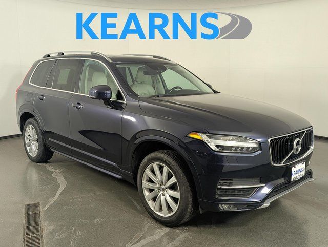 2016 Volvo XC90 T6 Momentum AWD
