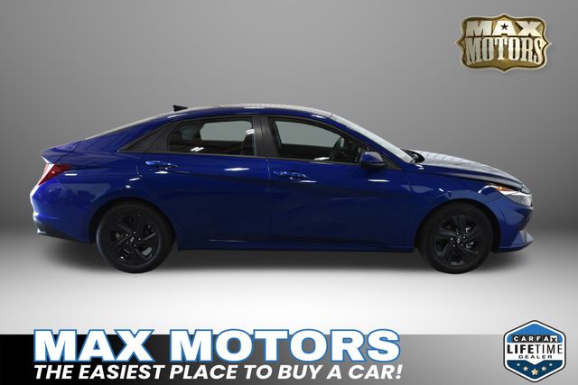 Used 2023 Hyundai Elantra SEL with VIN 5NPLM4AG5PH095981 for sale in Kansas City