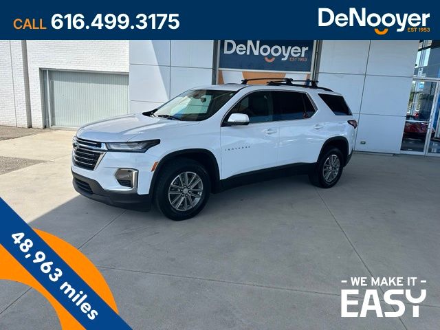 Summit White 2023 Chevrolet Traverse SUV / Crossover Front-Wheel Drive 9-Speed Automatic
