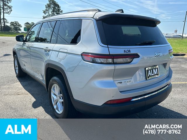 Used 2021 Silver Jeep Laredo image 8