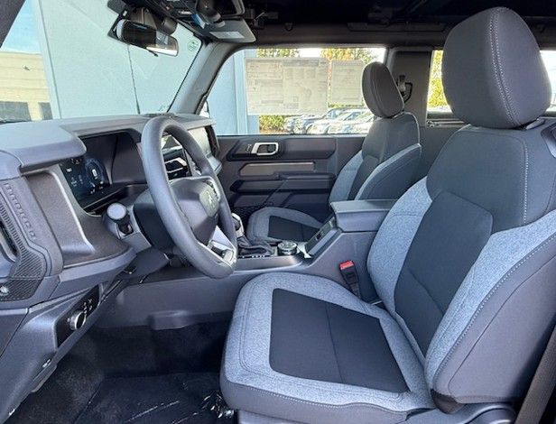 New 2025 Black Ford Base image 15