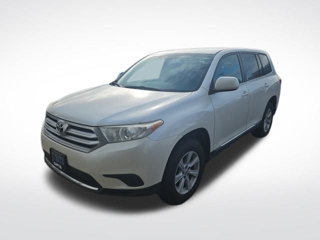 2013 Toyota Highlander Base 4