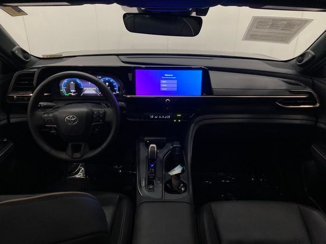 2023 Toyota Crown Platinum