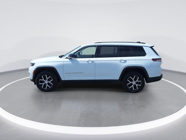 Used 2023 Bright White Clearcoat Jeep Limited image 5