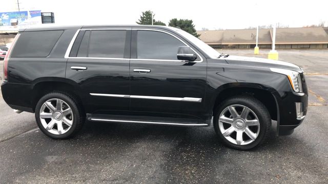 2017 Cadillac Escalade Luxury 9