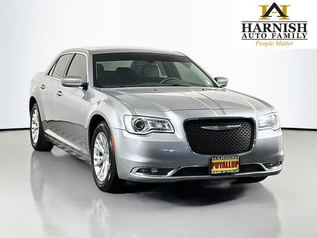 Billet Silver Metallic Clearcoat 2017 Chrysler 300 Sedan Rear-Wheel Drive 8-Speed Automatic