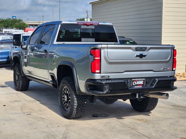 2025 Chevrolet Silverado 2500HD ZR2 - 4