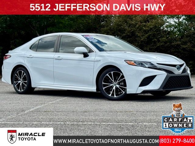 2020 Toyota Camry Hybrid SE FWD