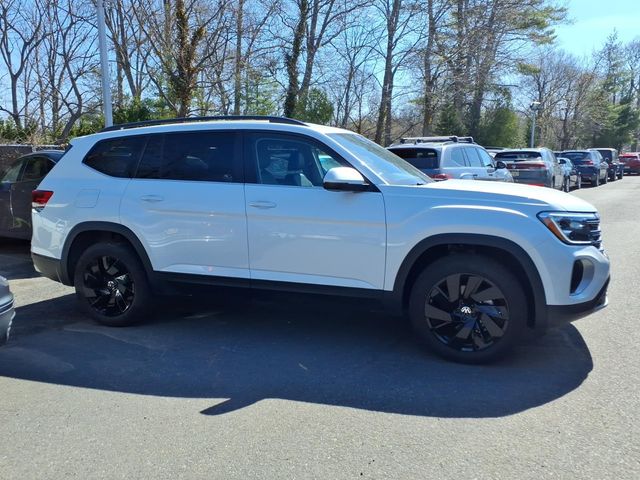 2026 Volkswagen Atlas - Image 9