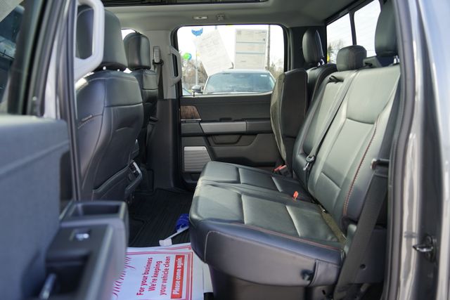 View vehicle photo 7