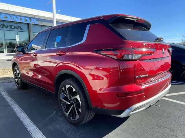 2022 Mitsubishi Outlander SE 7