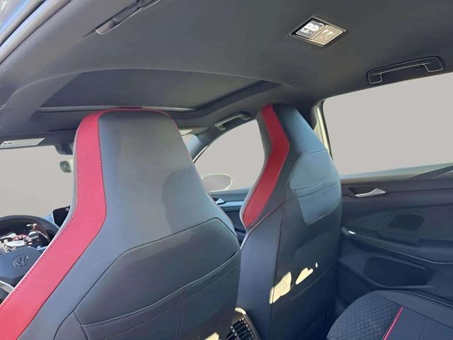 VolkswagenGolf GTI10