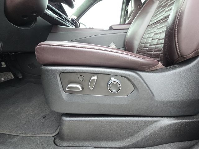 2021 Cadillac Escalade Sport Platinum:C02489