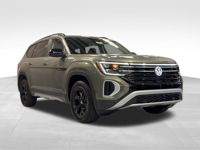 Avocado Green Pearl 2026 Volkswagen Atlas SUV / Crossover All-Wheel Drive 8-Speed Automatic