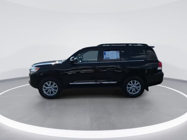 Used 2017  Toyota Base image 5