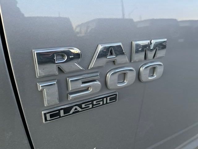 2024 Ram 1500 Classic SLT 4