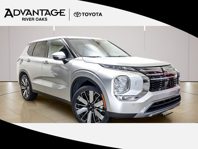 Alloy Silver Metallic 2025 Mitsubishi Outlander SUV / Crossover Front-Wheel Drive Continuously Variable Transmission