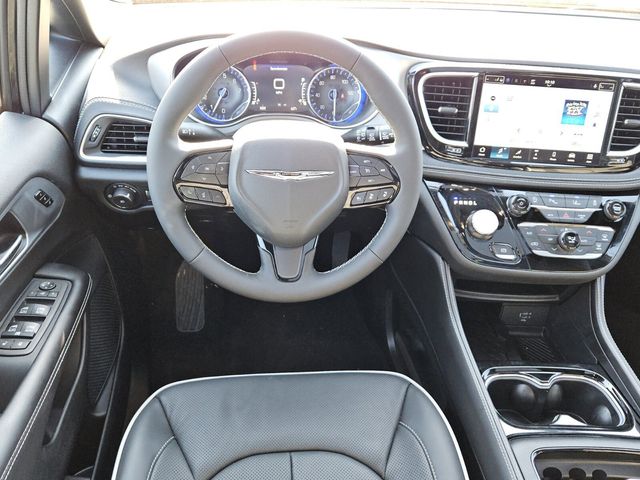 2026 Chrysler Pacifica Limited AWD