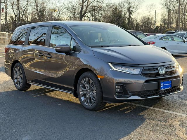 2026 Honda Odyssey Touring's photo