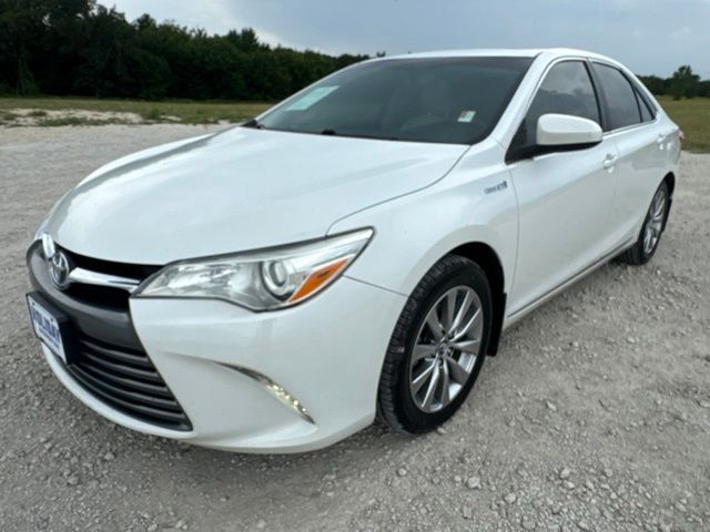 White (Blizzard Pearl) 2017 Toyota Camry Hybrid Sedan Front-Wheel Drive Continuously Variable Transmission
